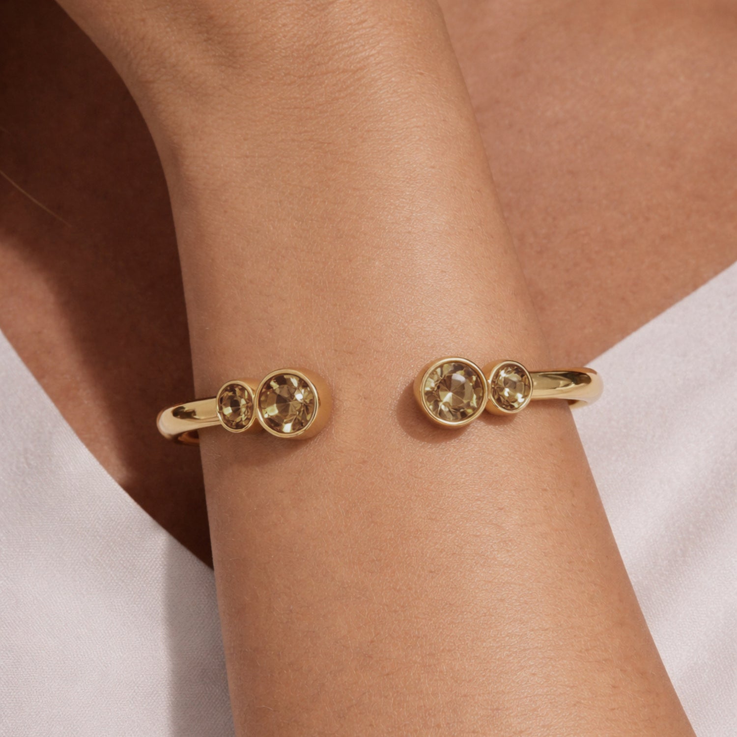 Mate SG Golden Bracelet