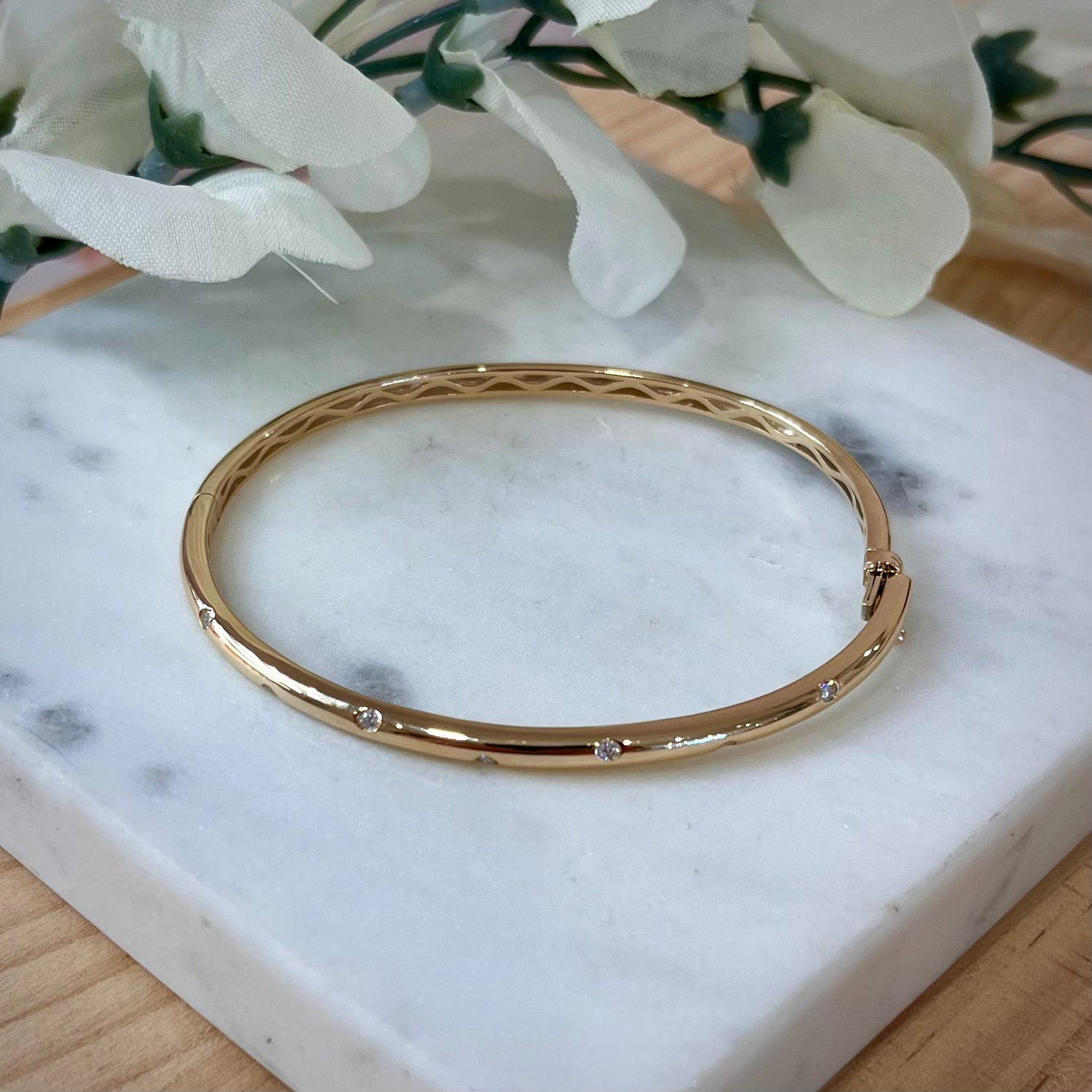 9ct Yellow Gold Diamond Set Bangle