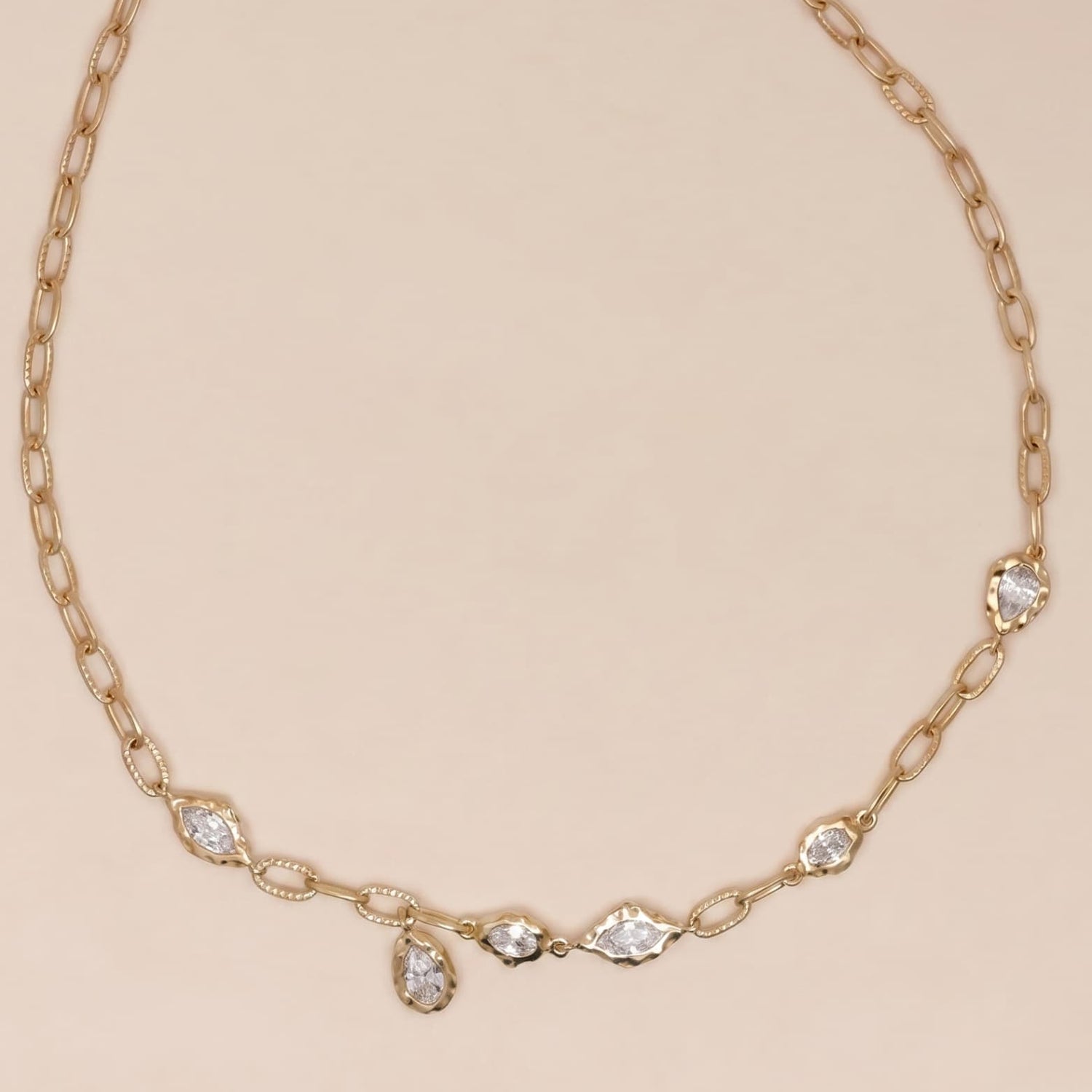 Elara necklace