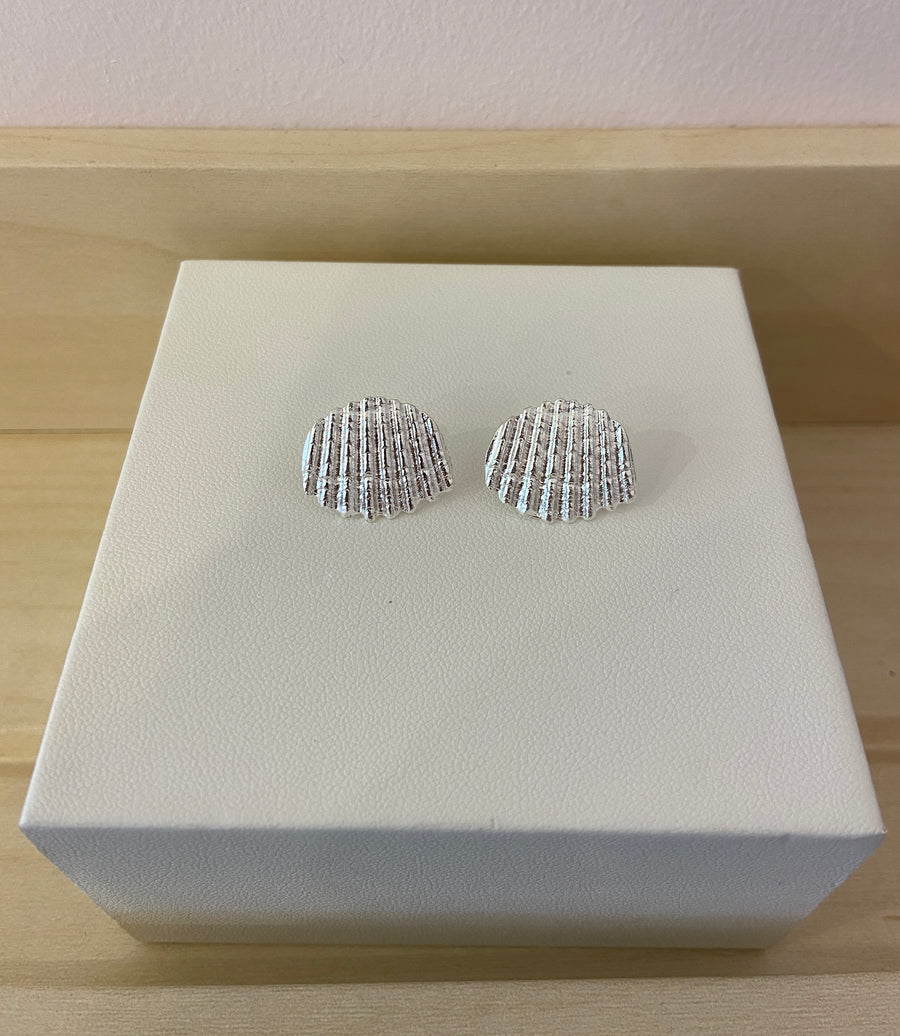 Flat Shell Stud Earrings