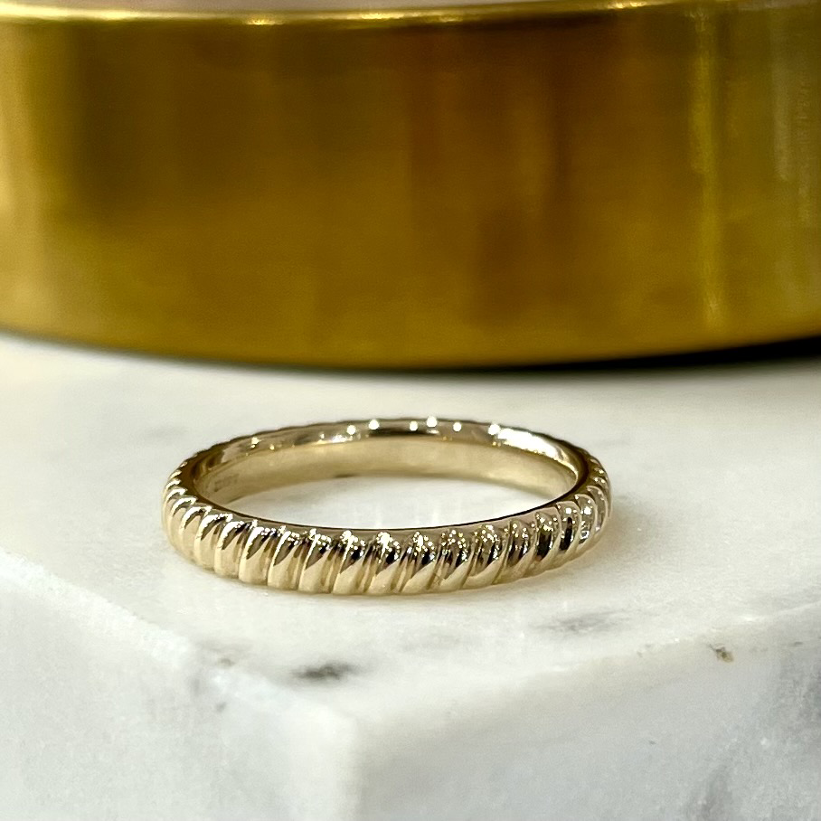 Twist Band Ring in 9ct Yellow Gold