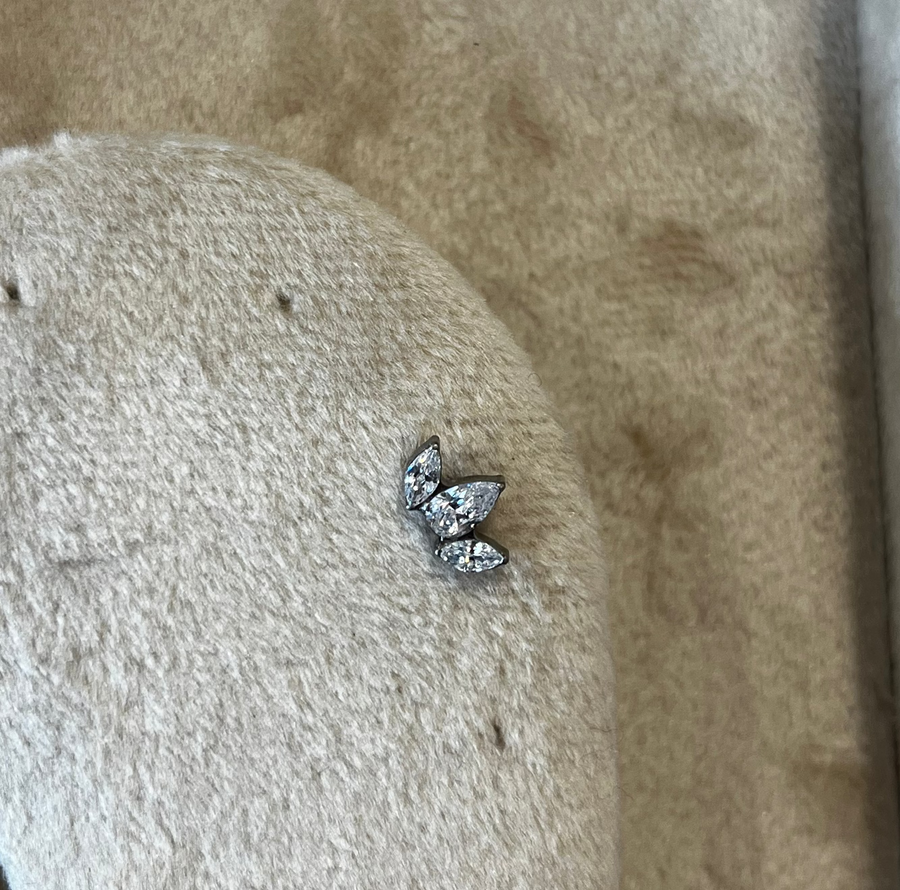 Single pear and double marquise cluster