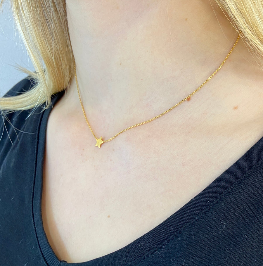 Single Star 9ct Gold Necklace