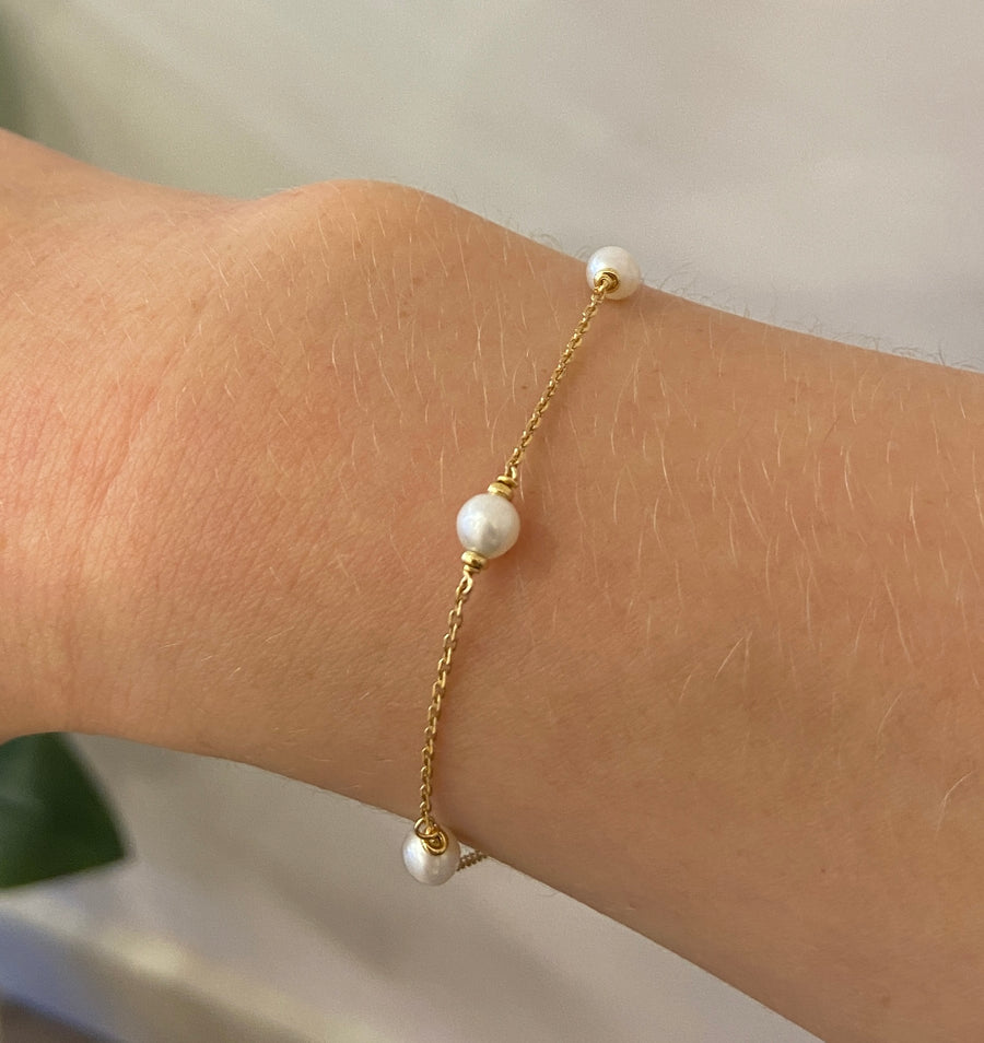 Pearl 9ct Gold Bracelet