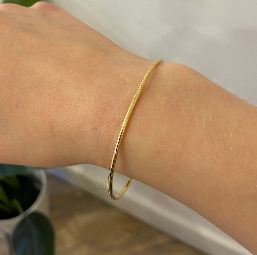 Thick Band 9ct Gold Bangle Bracelet