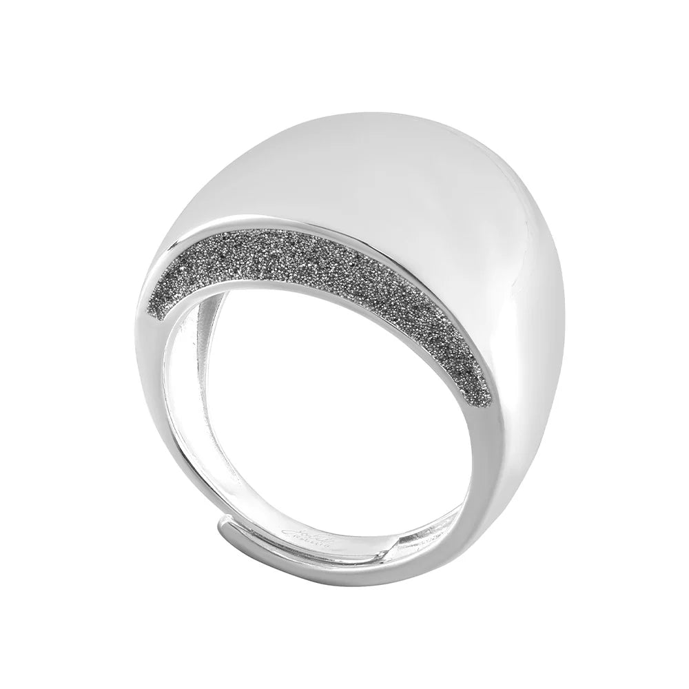 Jolie Side slit silver ring with diamond dust