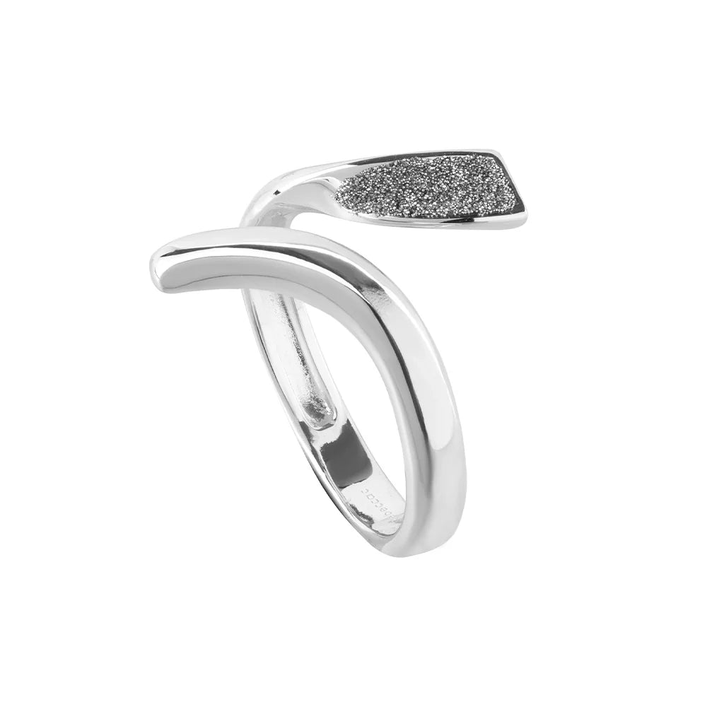 Jolie Silver ribbon ring with diamond dust