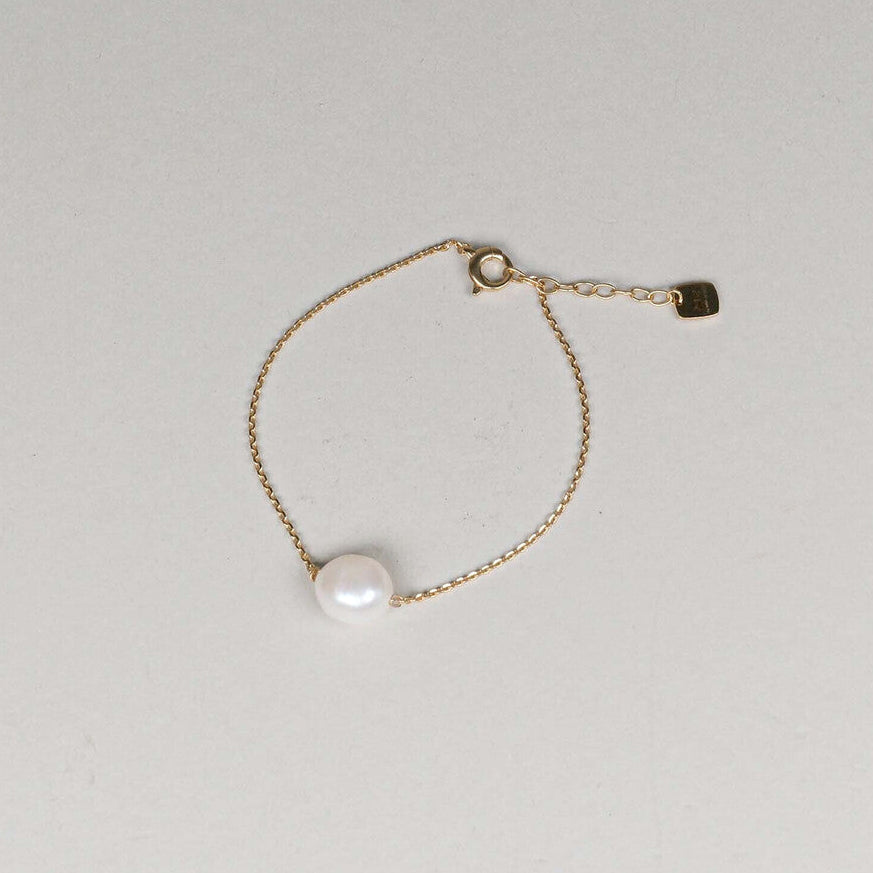 Solitaire Pearl Bracelet