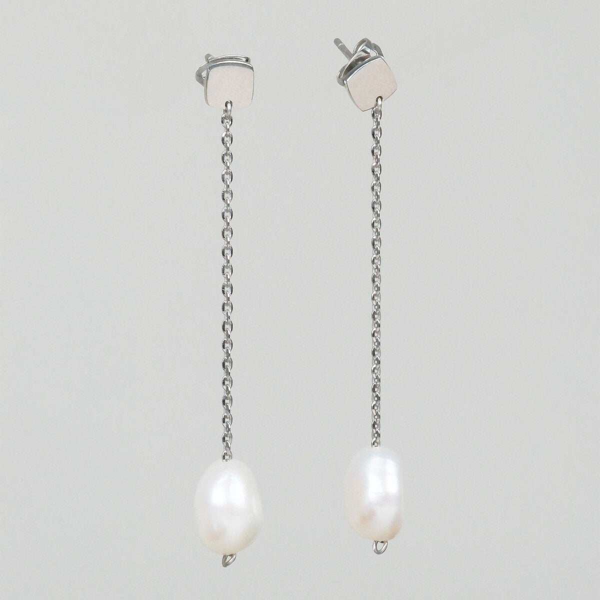 Pendant Pearl Earrings
