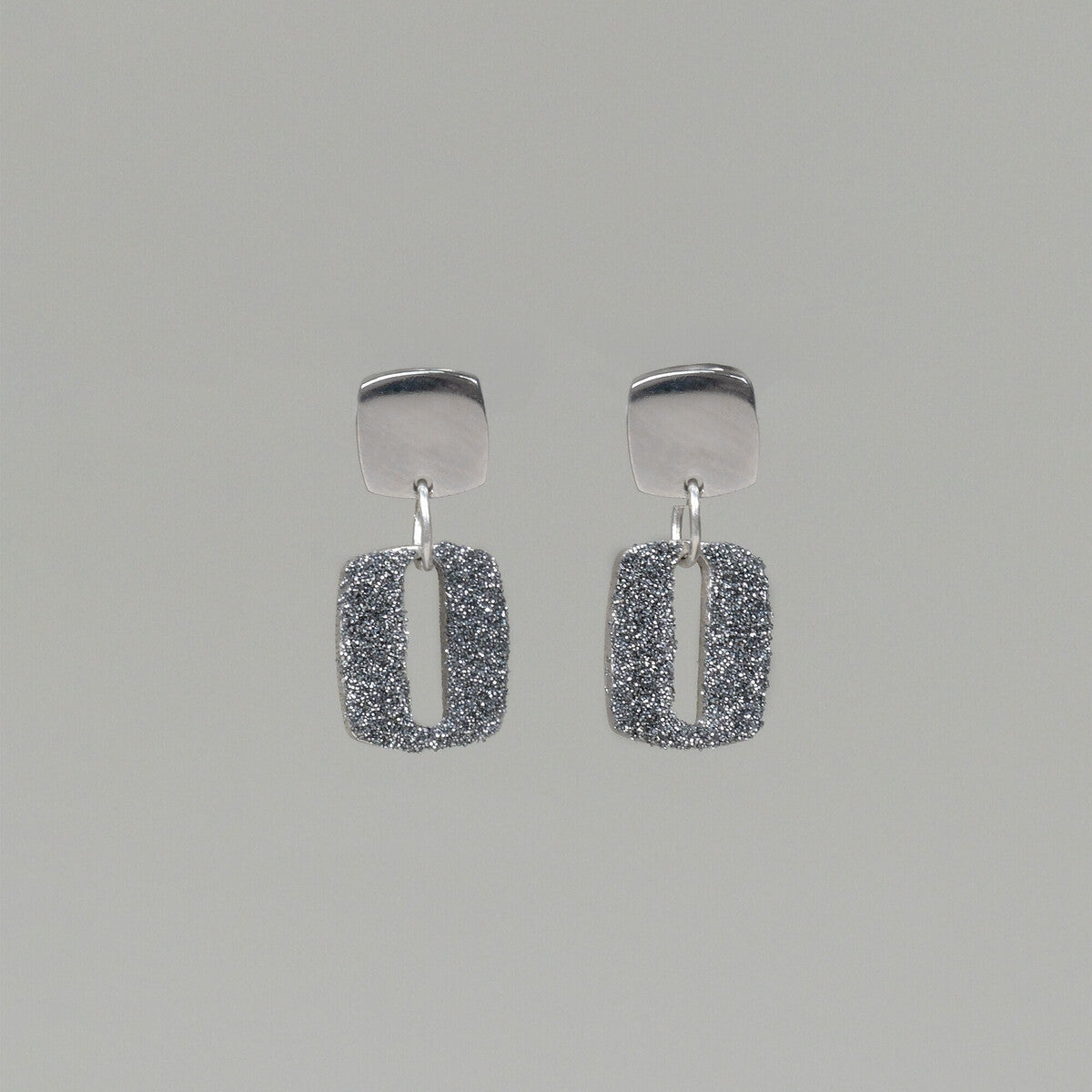 Loquet Earrings With Diamond Dust