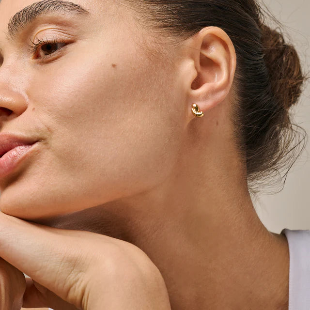 Nari Stud Earrings