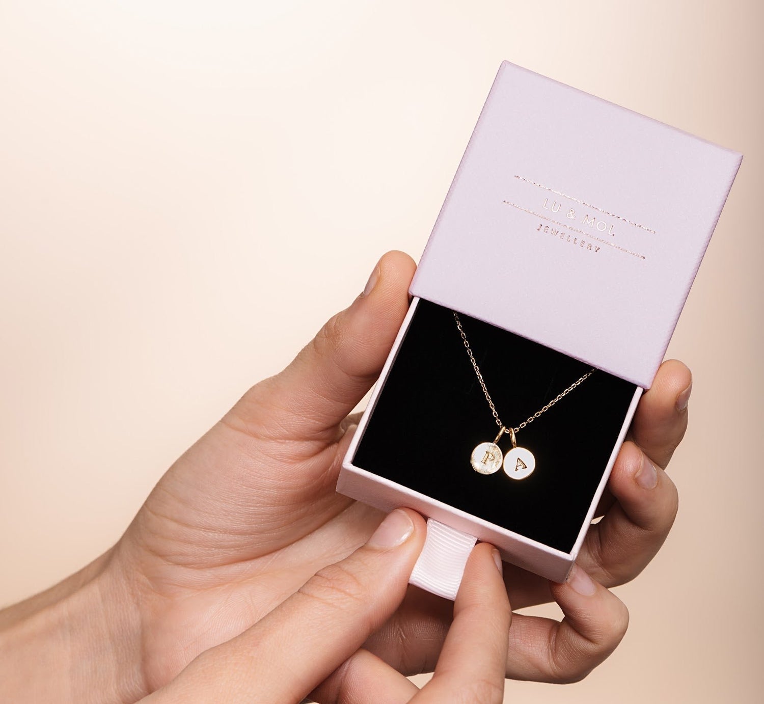 Nilai Initials Necklace Step 1