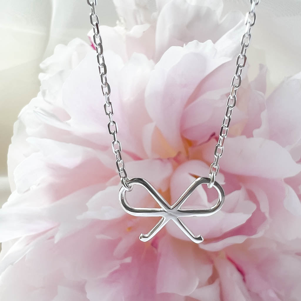 Darcy bow x Liwu necklace 